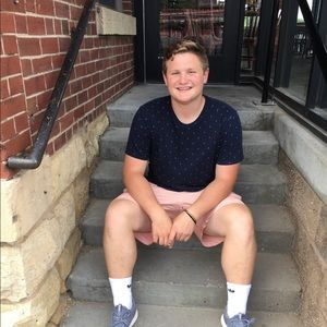 Meet your Posher, Zach